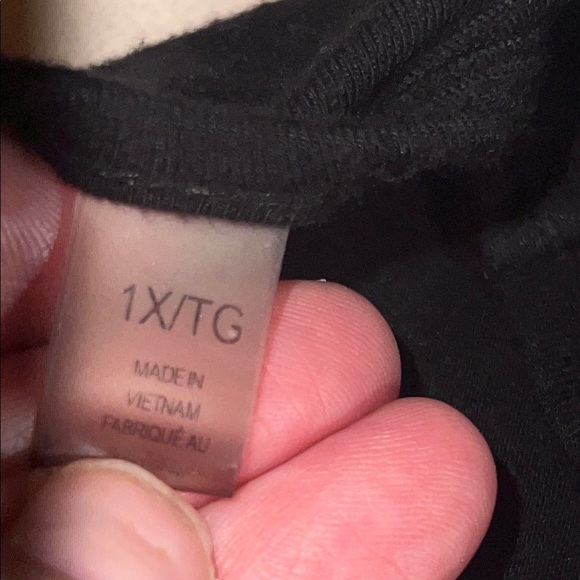 Tahari Women’s Black Long Sleeved Round Crew Neck 3/4 Sleeve Size 1X - Picture 14 of 16